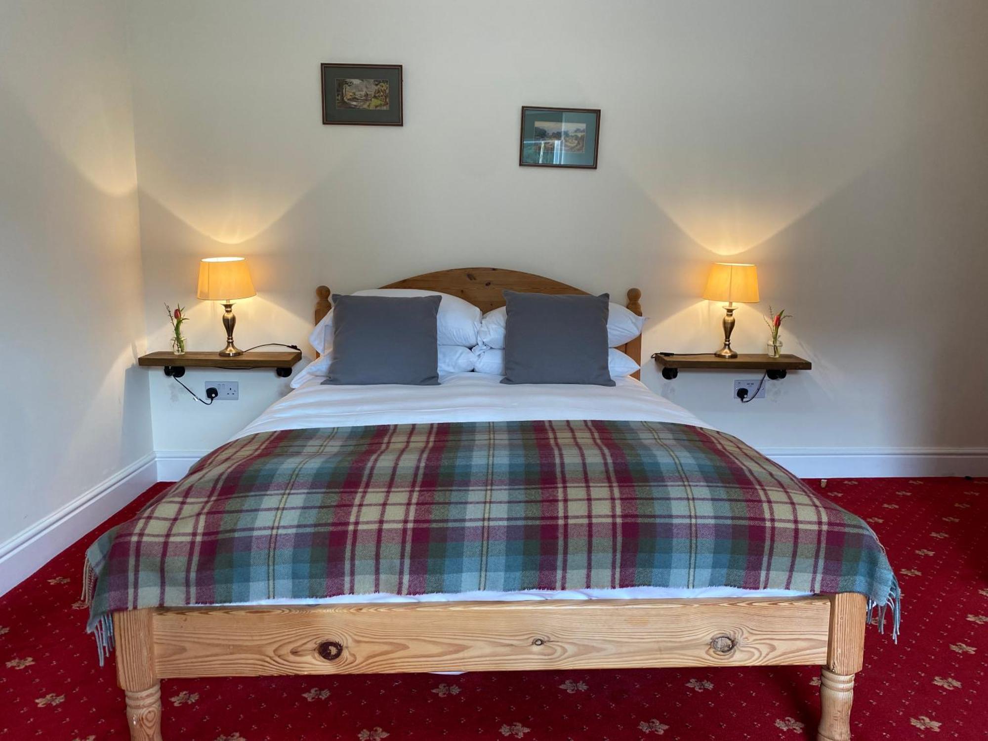 The Gordon Arms Restaurant With Rooms Yarrow ภายนอก รูปภาพ